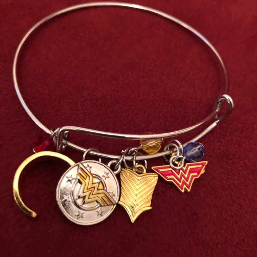 Wonder women charm bracelet
